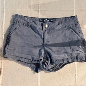 Hollister Women's low rise Gray Shorts